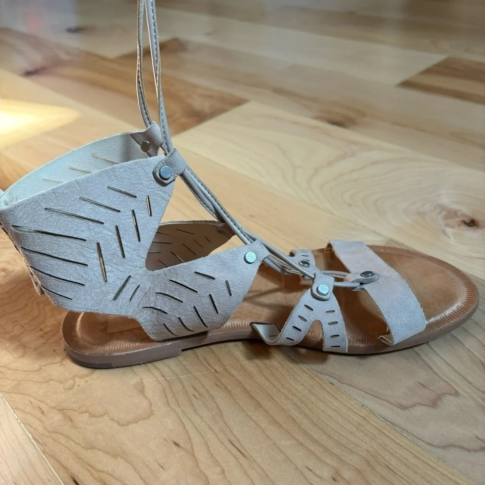 Dolce Vita Juno Leather Sandals